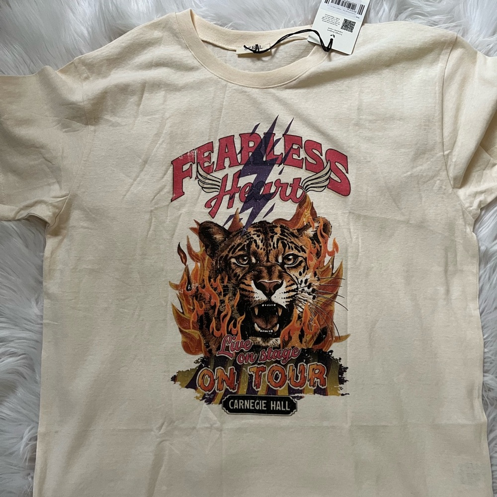 Spell AU Fearless Heart Tour T-Shirt - White and Red - Picture 12 of 12